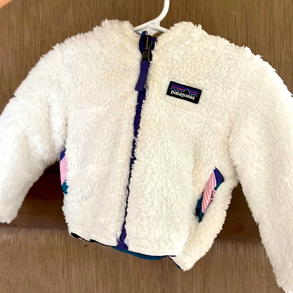Excellent condition, reversible baby Patagonia jacket, 3-6 months